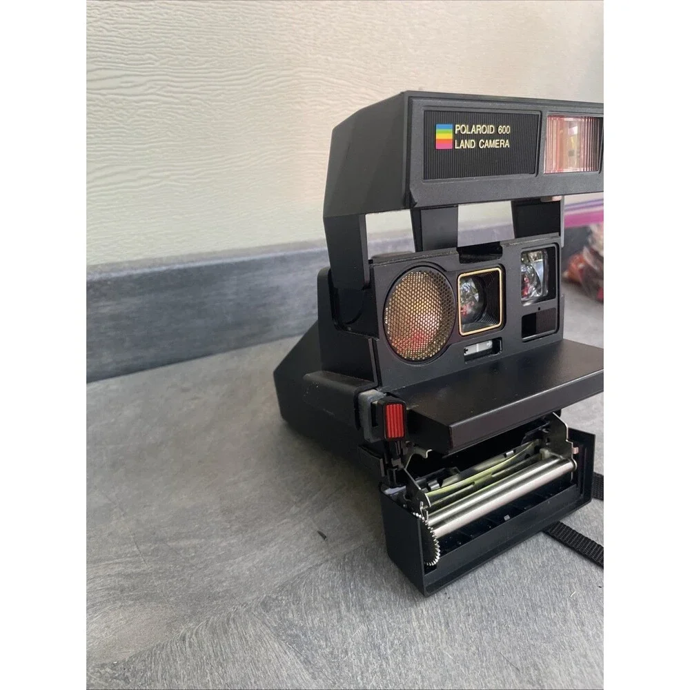 Vintage Polaroid Sun 660 Autofocus 600 Instant Land Camera w/ Strap - Untested